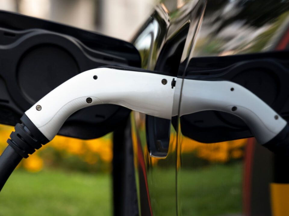 benefits-electric-vehicle-charging-businesses